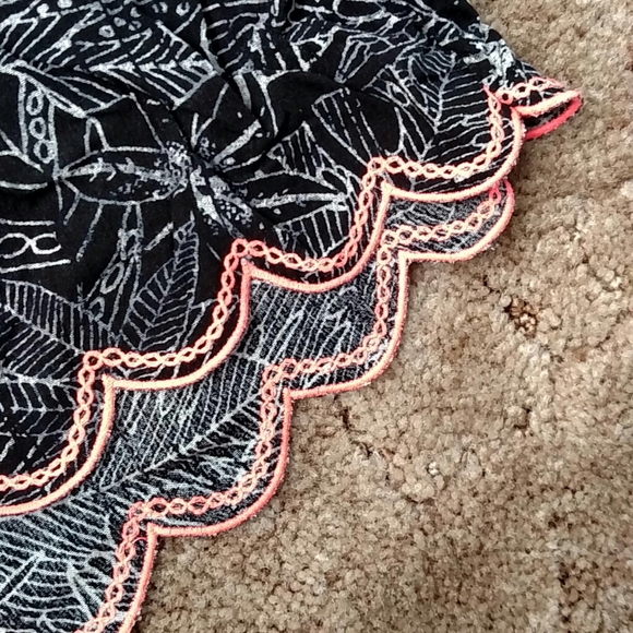 Mossimo shorts - Picture 2 of 4